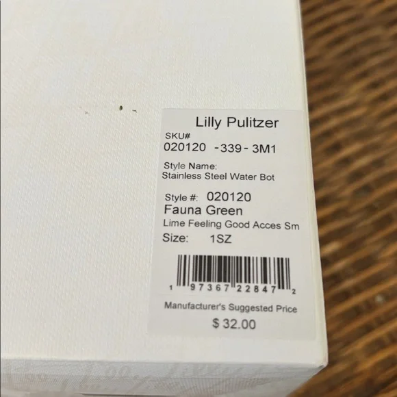 LILLY PULITZER Vibrant Lime Feeling Good Floral Water Bottle - Picture 3 of 5